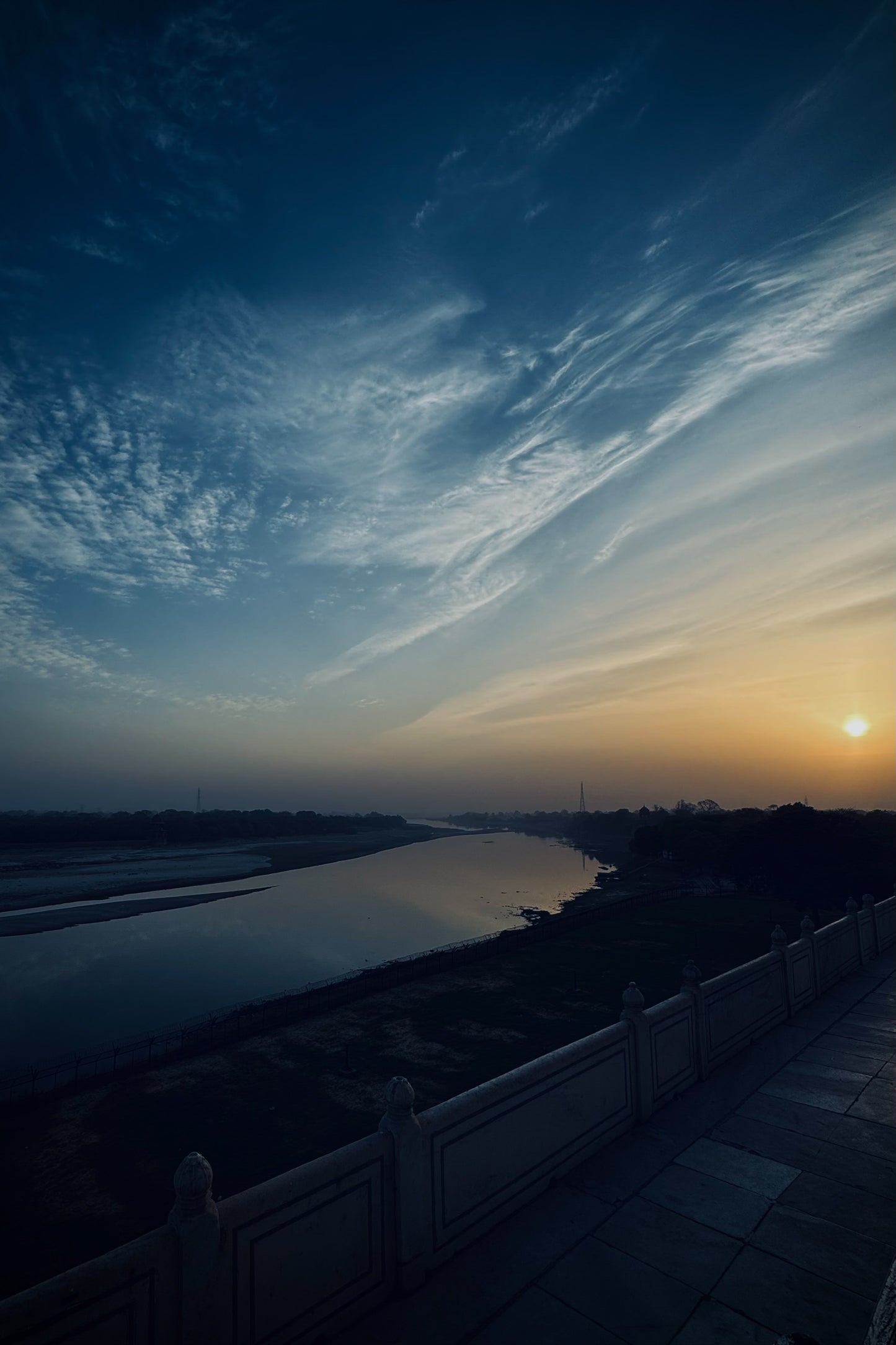 Yamuna Oriente